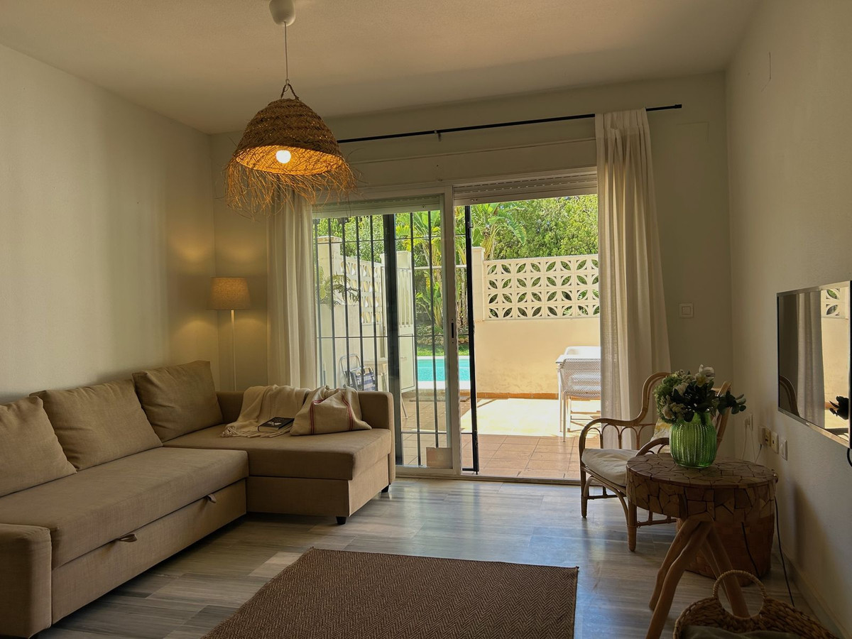 1 Bed Apartment for sale in El Rosario Costa Del Sol, Málaga, Spain