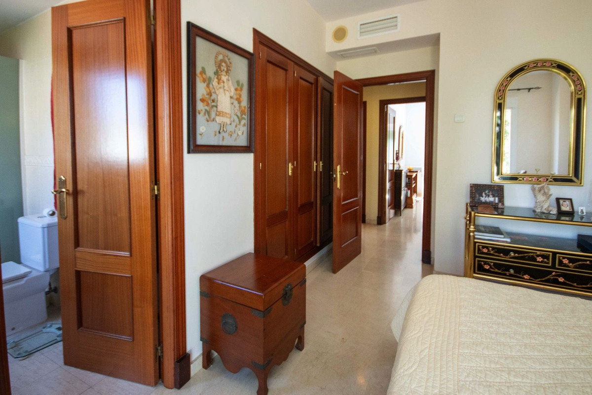 4 Bed Townhouse for sale in Estepona Costa Del Sol, Málaga, Spain