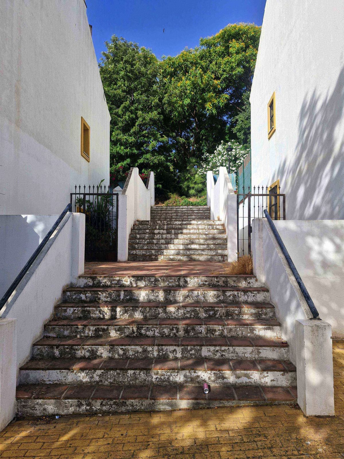 4 Bed Townhouse for sale in Estepona Costa Del Sol, Málaga, Spain