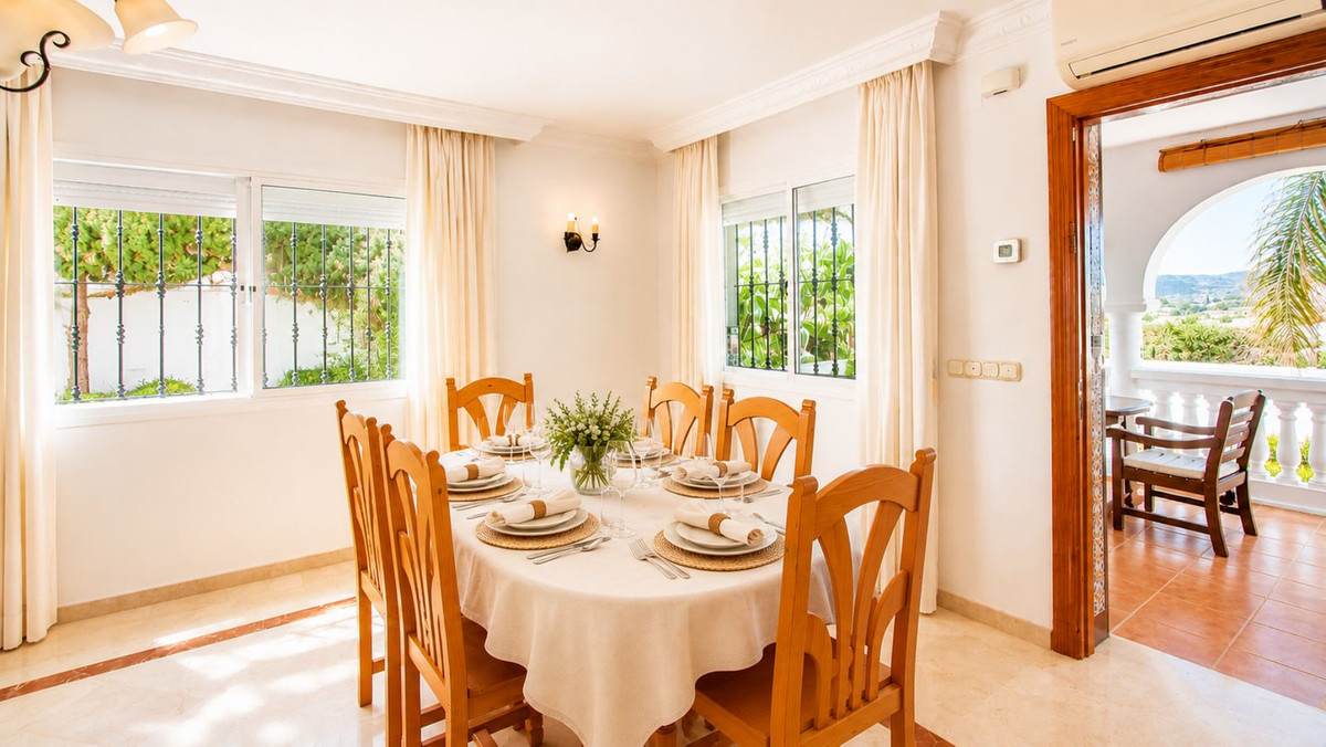 3 Bed Townhouse for sale in Estepona Costa Del Sol, Málaga, Spain