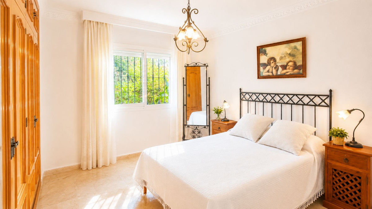 3 Bed Townhouse for sale in Estepona Costa Del Sol, Málaga, Spain