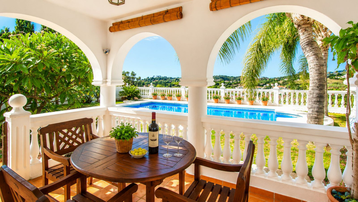 3 Bed Townhouse for sale in Estepona Costa Del Sol, Málaga, Spain
