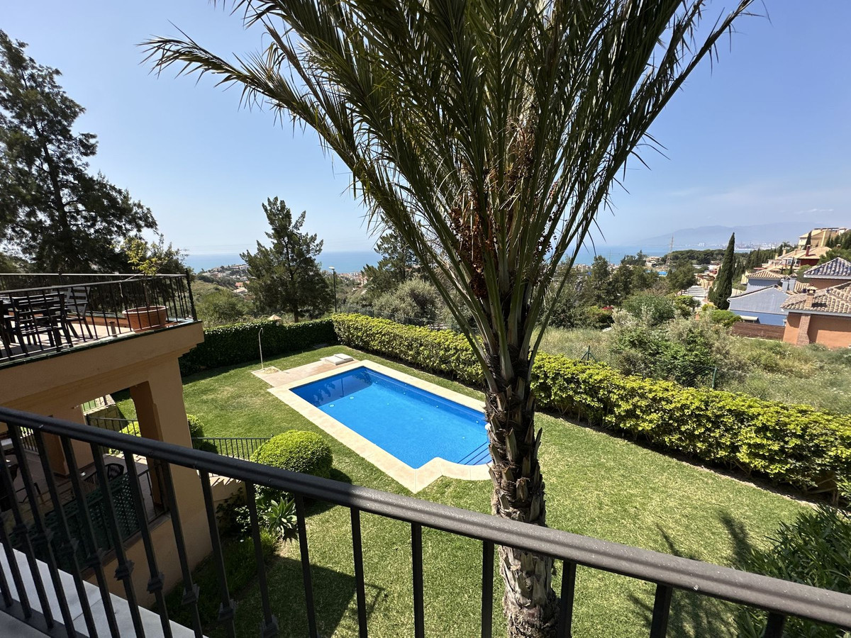 Se vende Villa - Chalet de 6 dormitorios en Costa Del Sol, Málaga, España