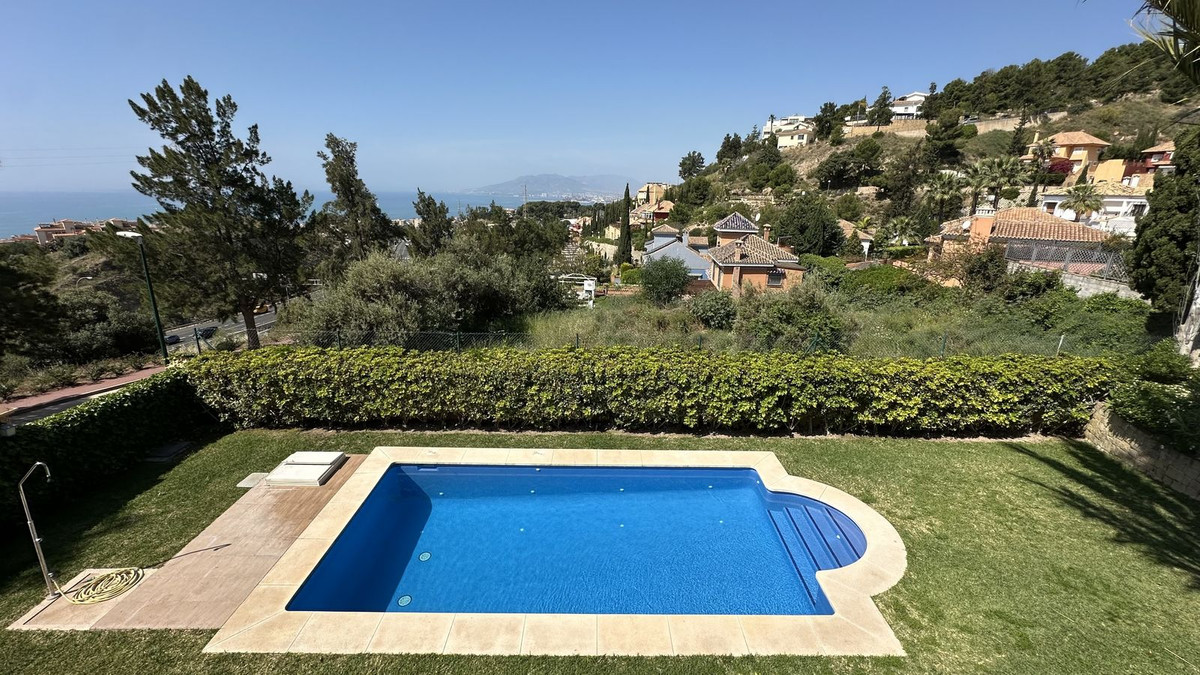 Se vende Villa - Chalet de 6 dormitorios en Costa Del Sol, Málaga, España