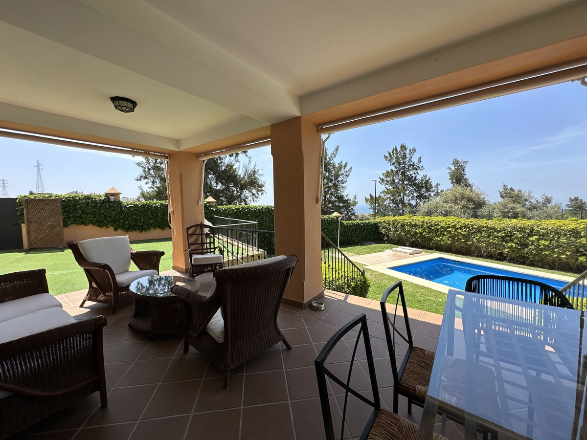 Se vende Villa - Chalet de 6 dormitorios en Costa Del Sol, Málaga, España