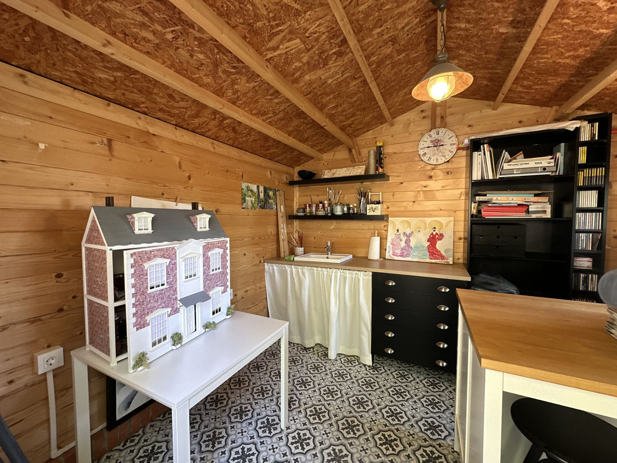 Se vende Villa - Chalet de 6 dormitorios en Costa Del Sol, Málaga, España