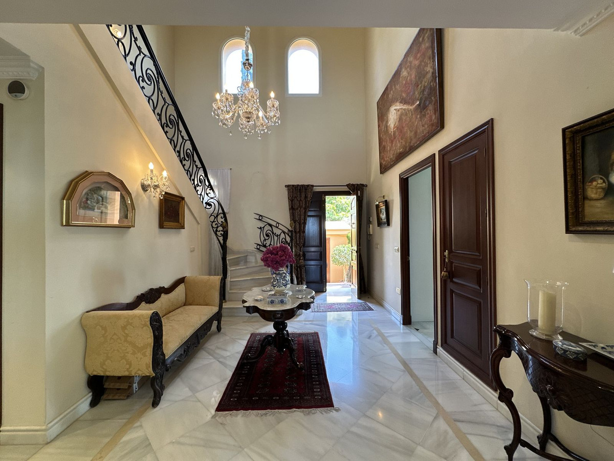 Se vende Villa - Chalet de 6 dormitorios en Costa Del Sol, Málaga, España