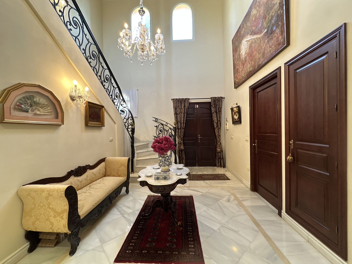 Se vende Villa - Chalet de 6 dormitorios en Costa Del Sol, Málaga, España