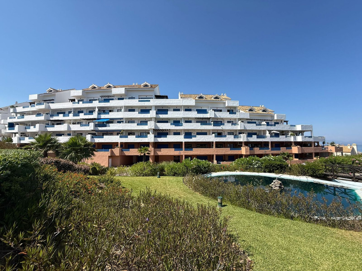 2 Bed Apartment for sale in Manilva Costa Del Sol, Málaga, Spain