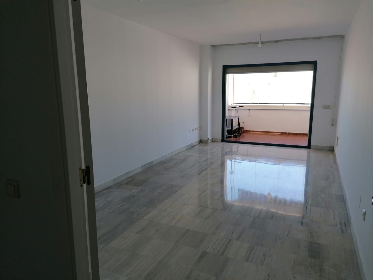 3 Bed Apartment for sale in Marbella Costa Del Sol, Málaga, Spain