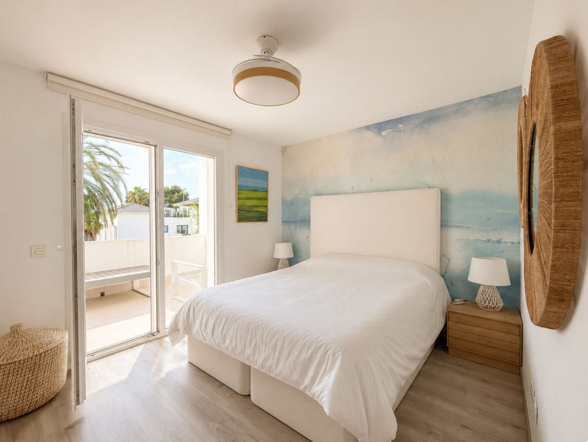 2 Bed Apartment for sale in Sotogrande Costa Del Sol, Cádiz, Spain
