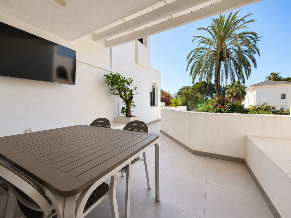 2 Bed Apartment for sale in Sotogrande Costa Del Sol, Cádiz, Spain