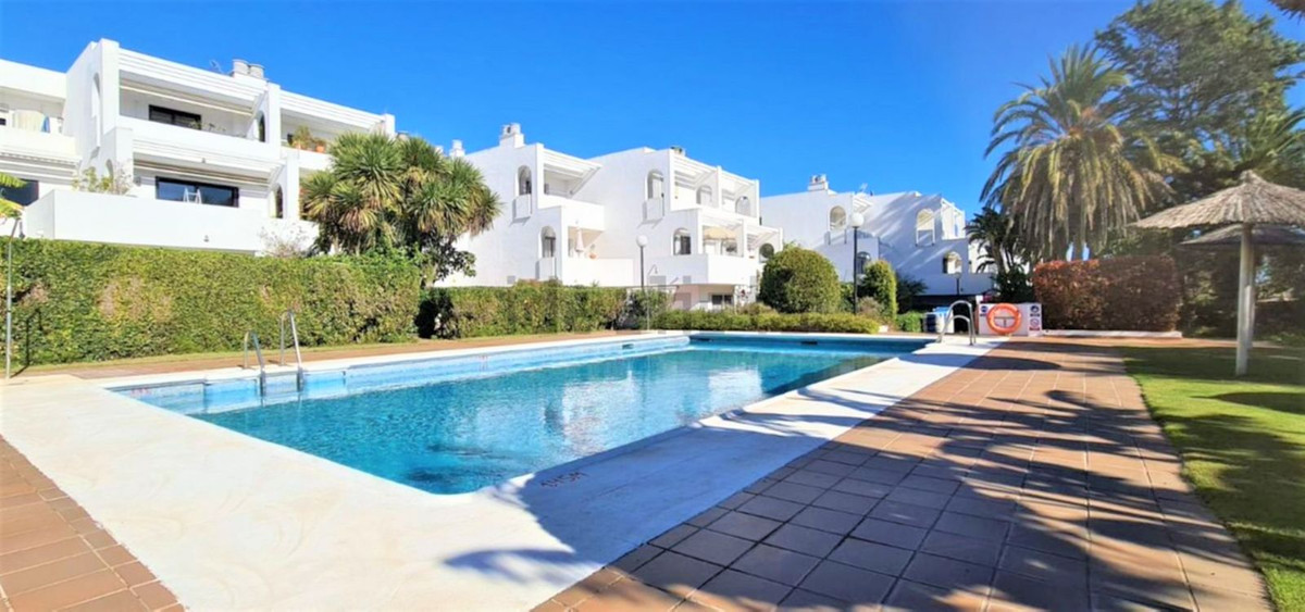 2 Bed Apartment for sale in Sotogrande Costa Del Sol, Cádiz, Spain