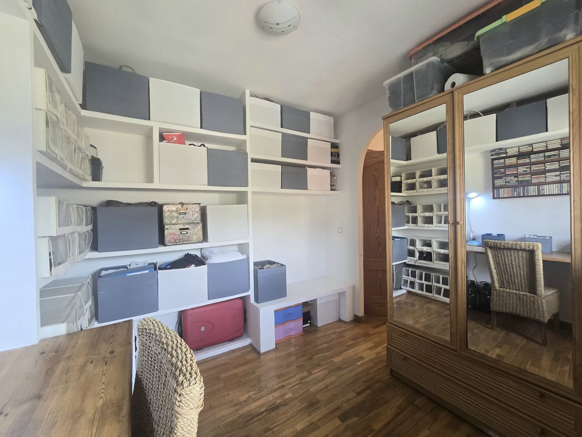 Se vende Apartamento Planta Media de 3 dormitorios en Costa Del Sol, Málaga, España