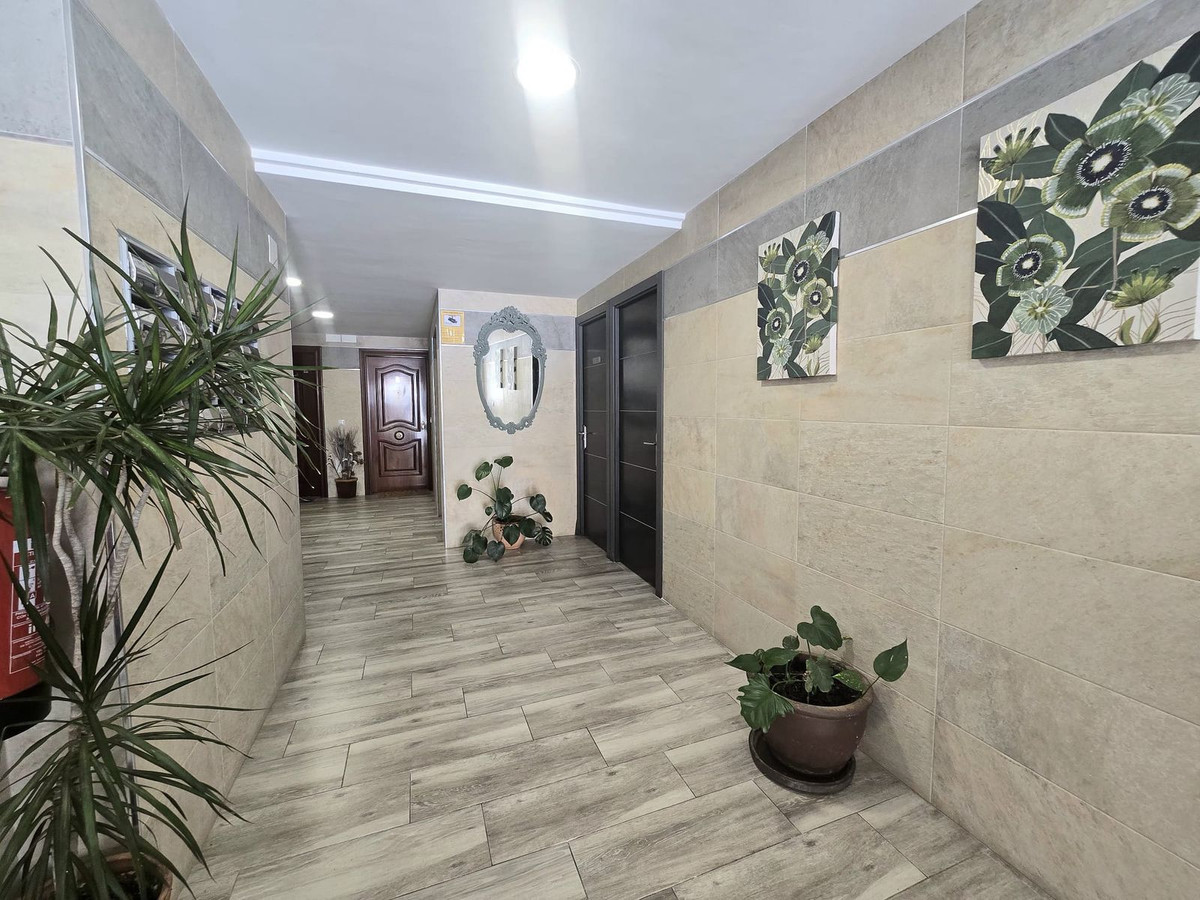 Se vende Apartamento Planta Media de 3 dormitorios en Costa Del Sol, Málaga, España