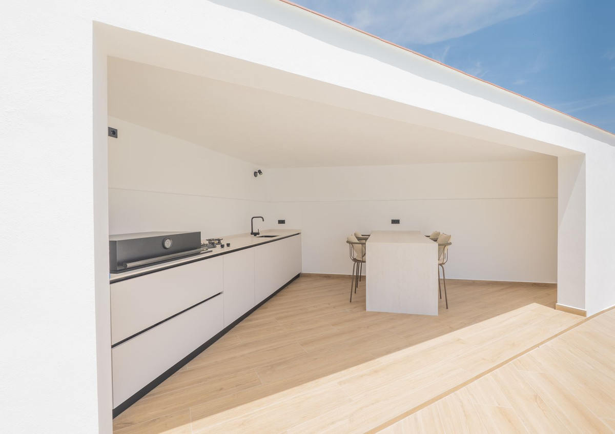 4 Bed Townhouse for sale in Atalaya Costa Del Sol, Málaga, Spain