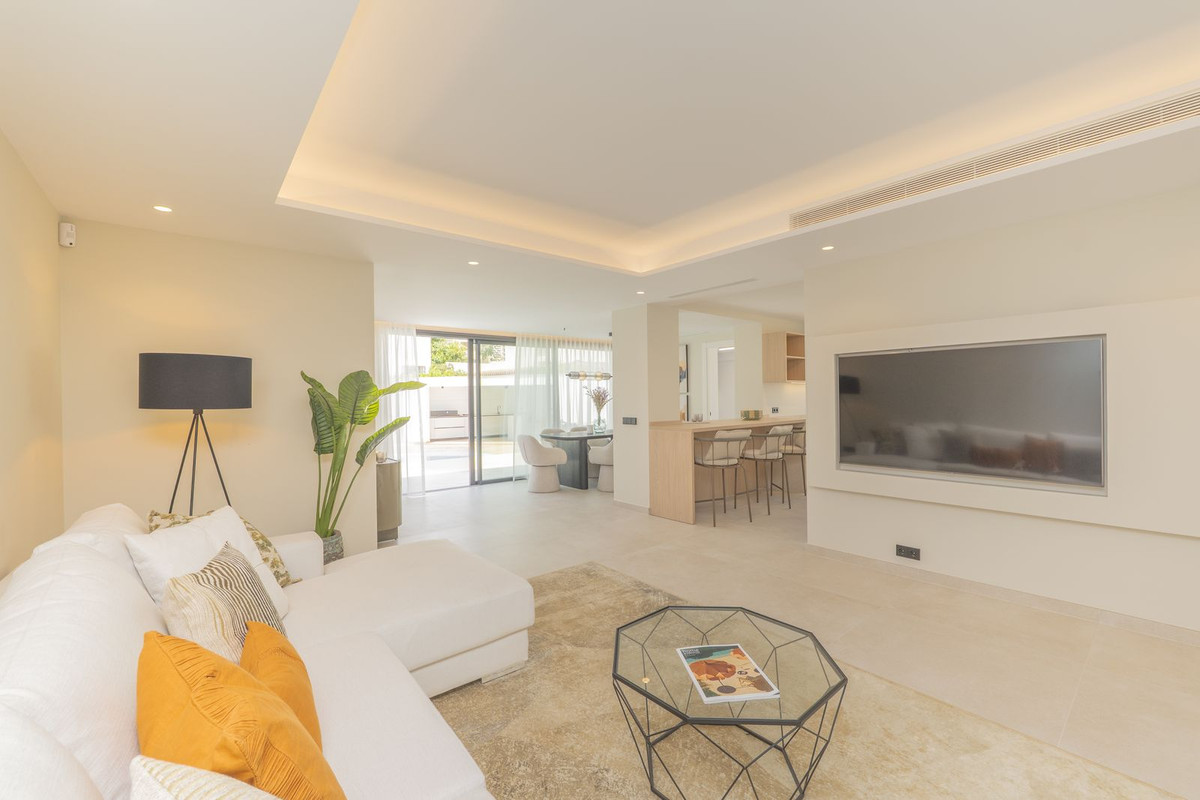 4 Bed Townhouse for sale in Atalaya Costa Del Sol, Málaga, Spain