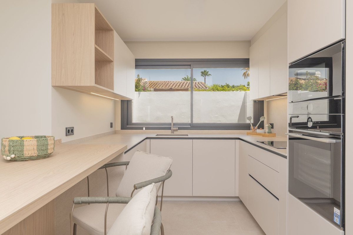 4 Bed Townhouse for sale in Atalaya Costa Del Sol, Málaga, Spain