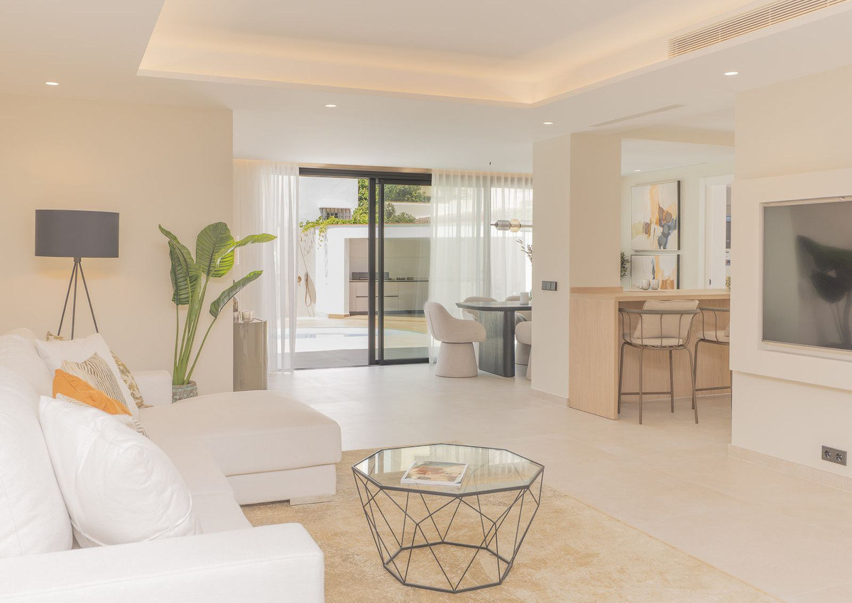 4 Bed Townhouse for sale in Atalaya Costa Del Sol, Málaga, Spain