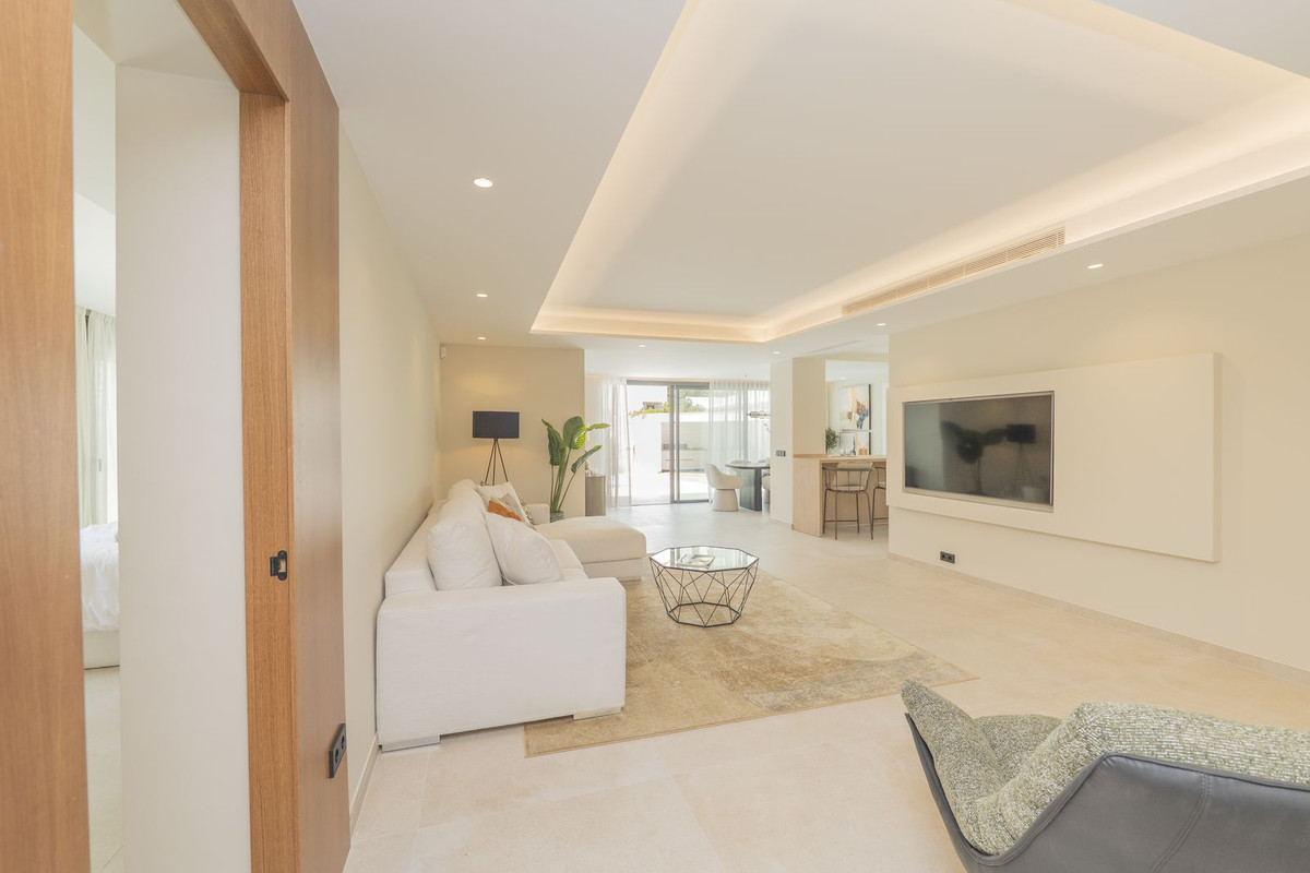 4 Bed Townhouse for sale in Atalaya Costa Del Sol, Málaga, Spain