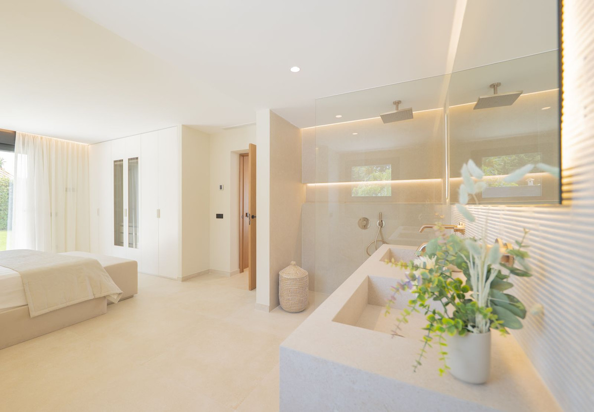 4 Bed Townhouse for sale in Atalaya Costa Del Sol, Málaga, Spain