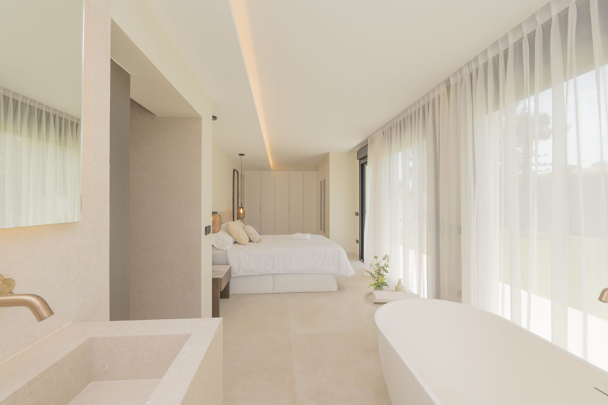 4 Bed Townhouse for sale in Atalaya Costa Del Sol, Málaga, Spain