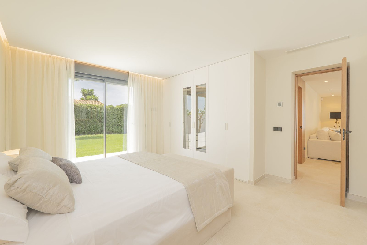 4 Bed Townhouse for sale in Atalaya Costa Del Sol, Málaga, Spain