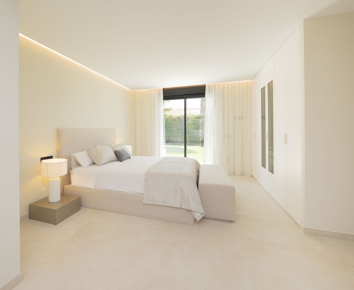 4 Bed Townhouse for sale in Atalaya Costa Del Sol, Málaga, Spain