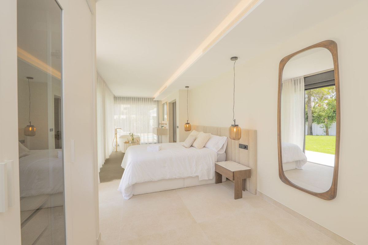 4 Bed Townhouse for sale in Atalaya Costa Del Sol, Málaga, Spain