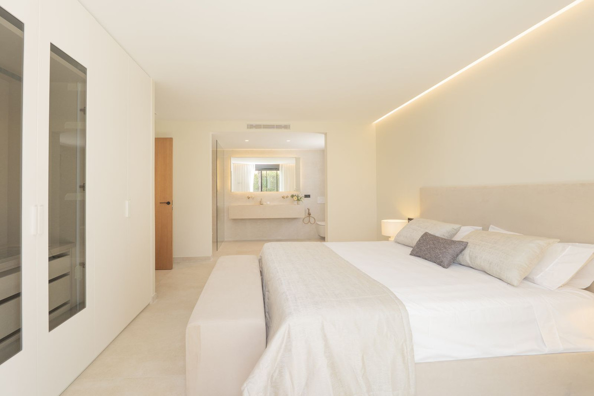 4 Bed Townhouse for sale in Atalaya Costa Del Sol, Málaga, Spain