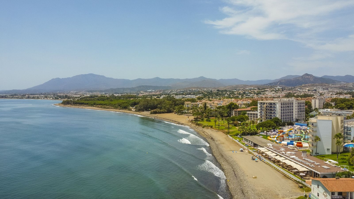 4 Bed Townhouse for sale in Atalaya Costa Del Sol, Málaga, Spain