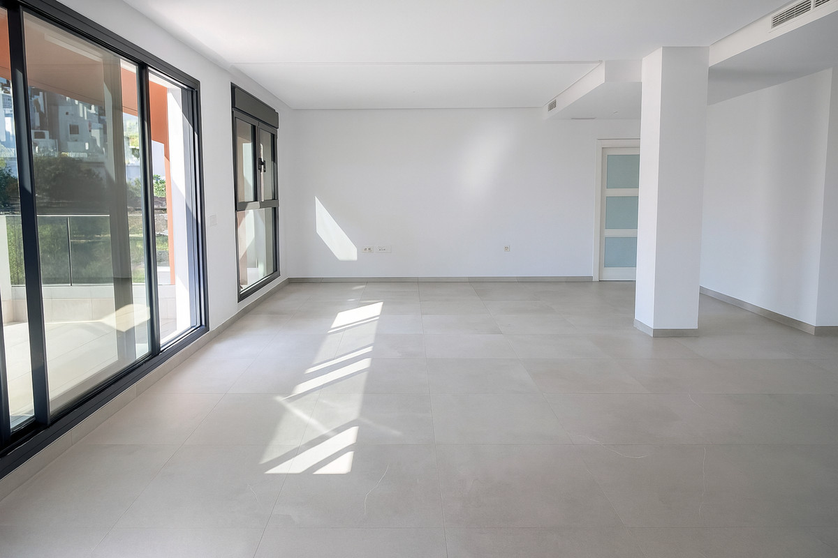 3 Bed Apartment for sale in La Quinta Costa Del Sol, Málaga, Spain