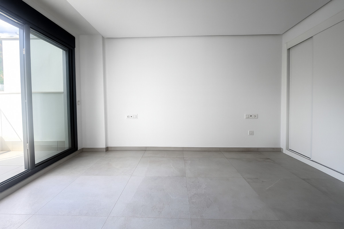 3 Bed Apartment for sale in La Quinta Costa Del Sol, Málaga, Spain