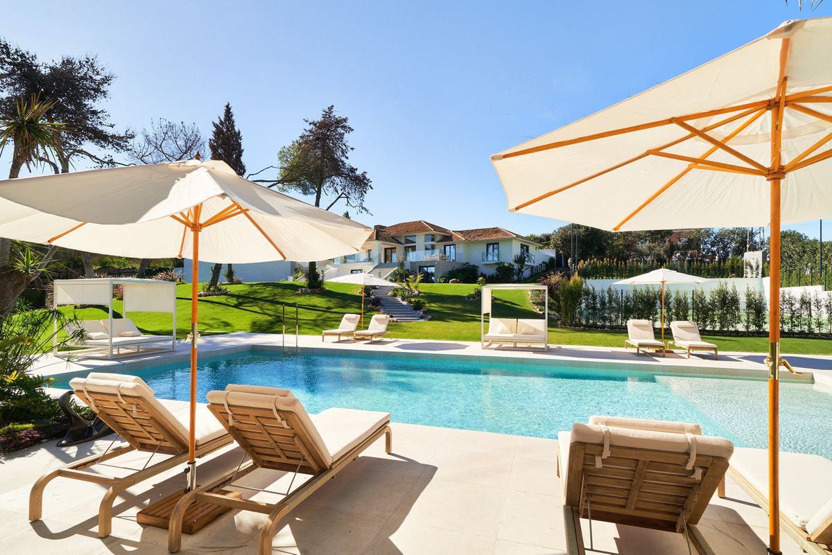6 Bed Townhouse for sale in San Pedro De Alcántara Costa Del Sol, Málaga, Spain