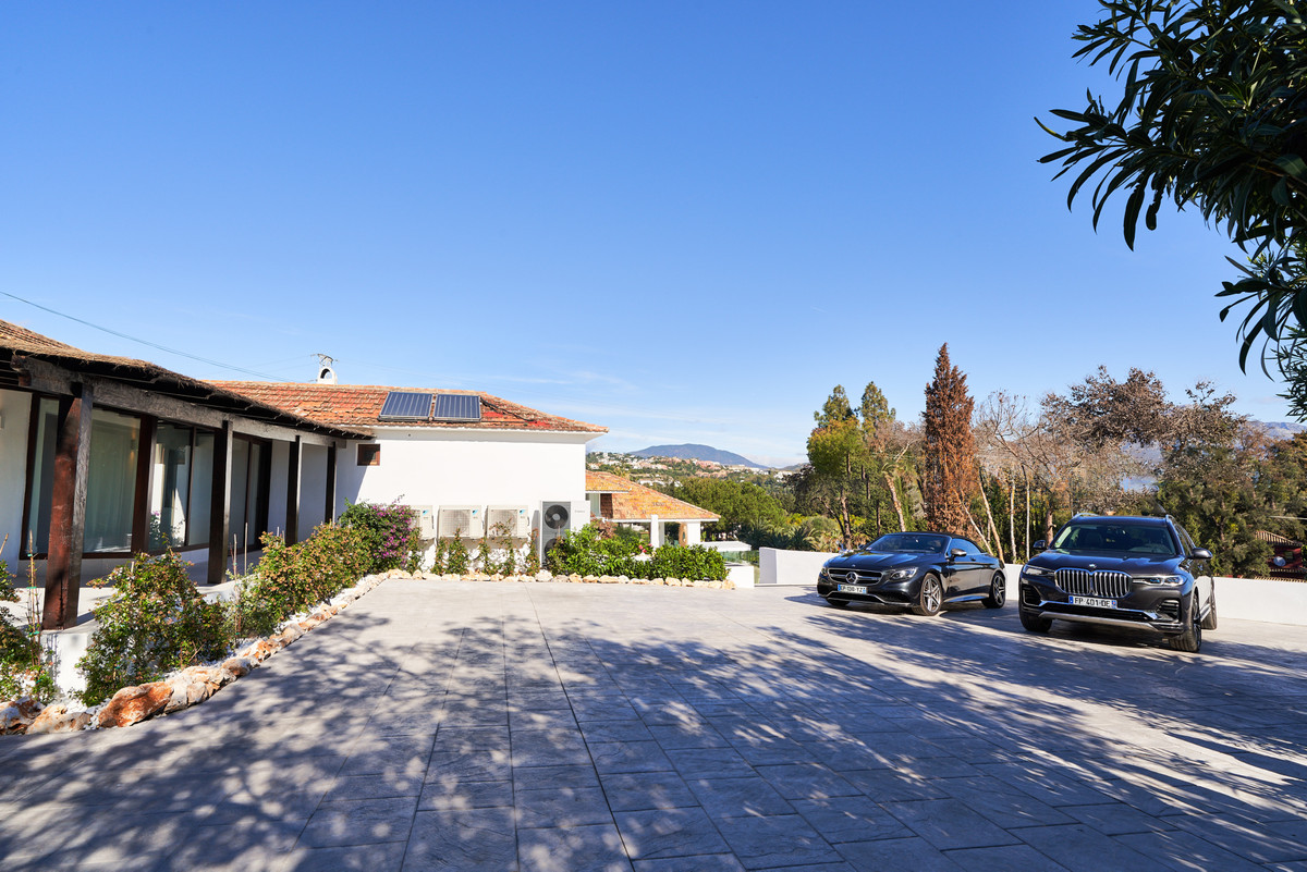 6 Bed Townhouse for sale in San Pedro De Alcántara Costa Del Sol, Málaga, Spain