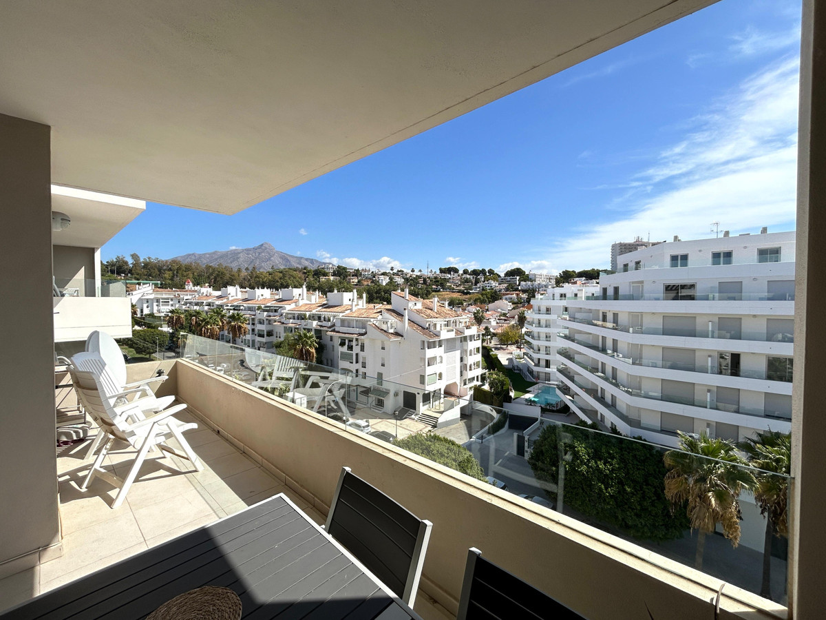 3 Bed Apartment for sale in Nueva Andalucía Costa Del Sol, Málaga, Spain