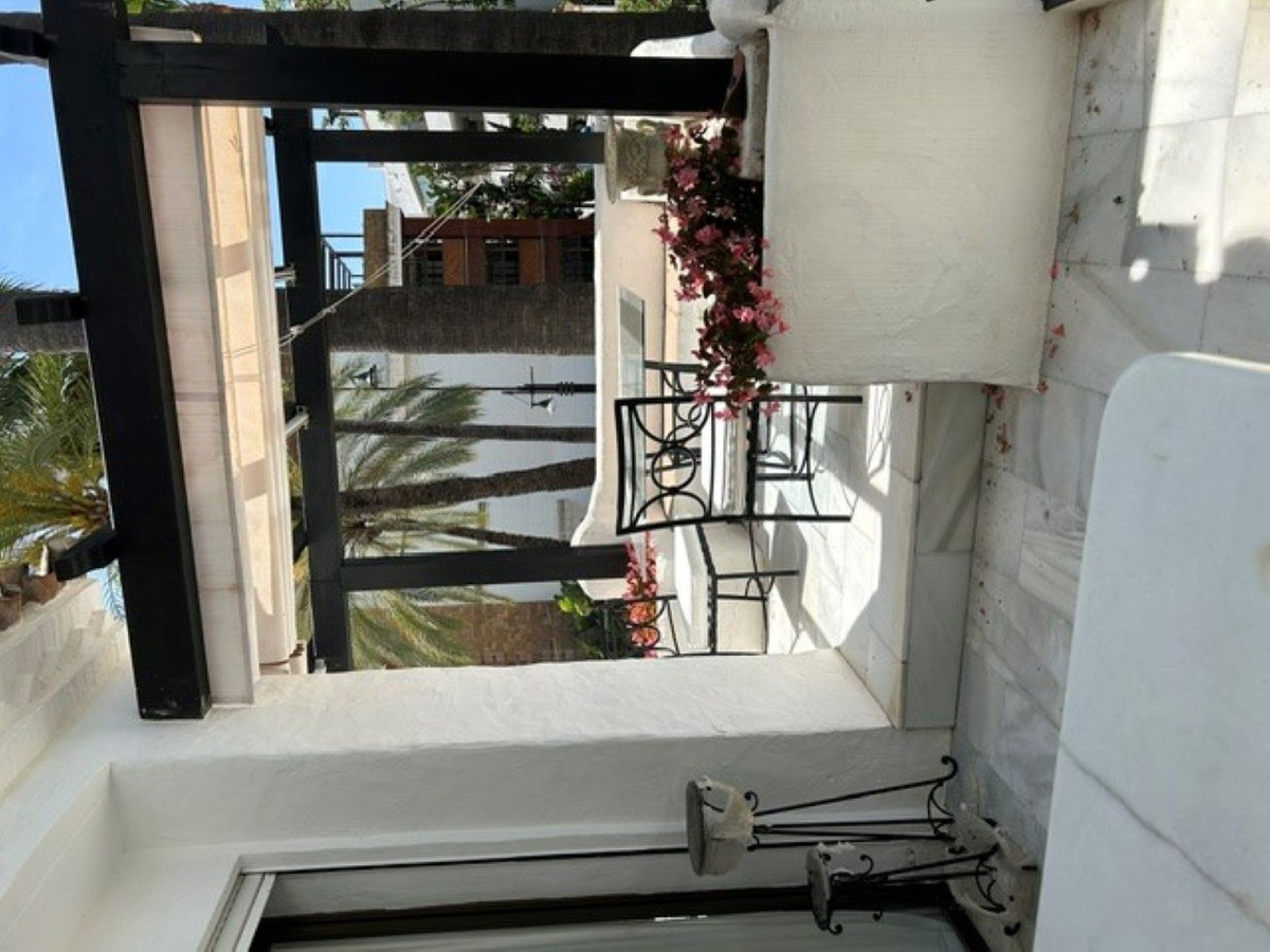 3 Bed Apartment for sale in Puerto Banús Costa Del Sol, Málaga, Spain