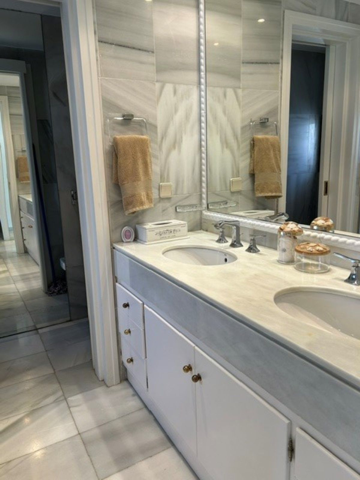 3 Bed Apartment for sale in Puerto Banús Costa Del Sol, Málaga, Spain