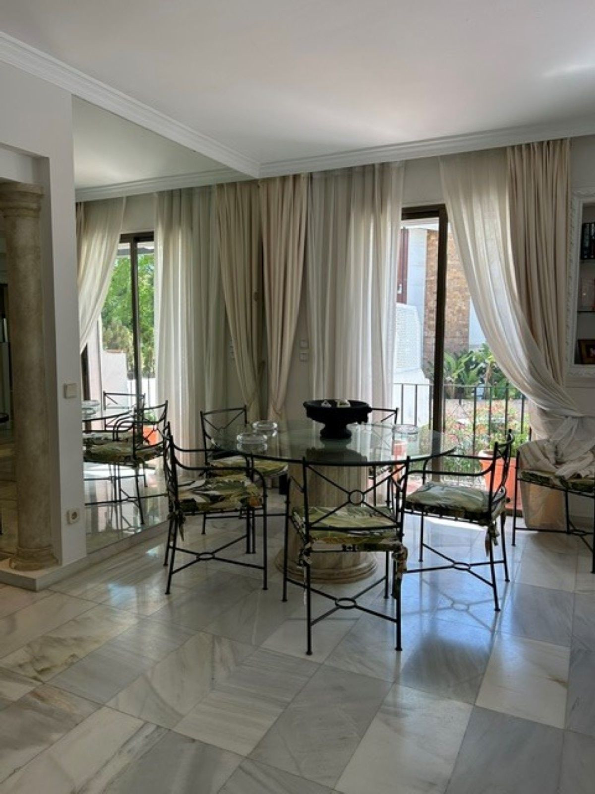 3 Bed Apartment for sale in Puerto Banús Costa Del Sol, Málaga, Spain