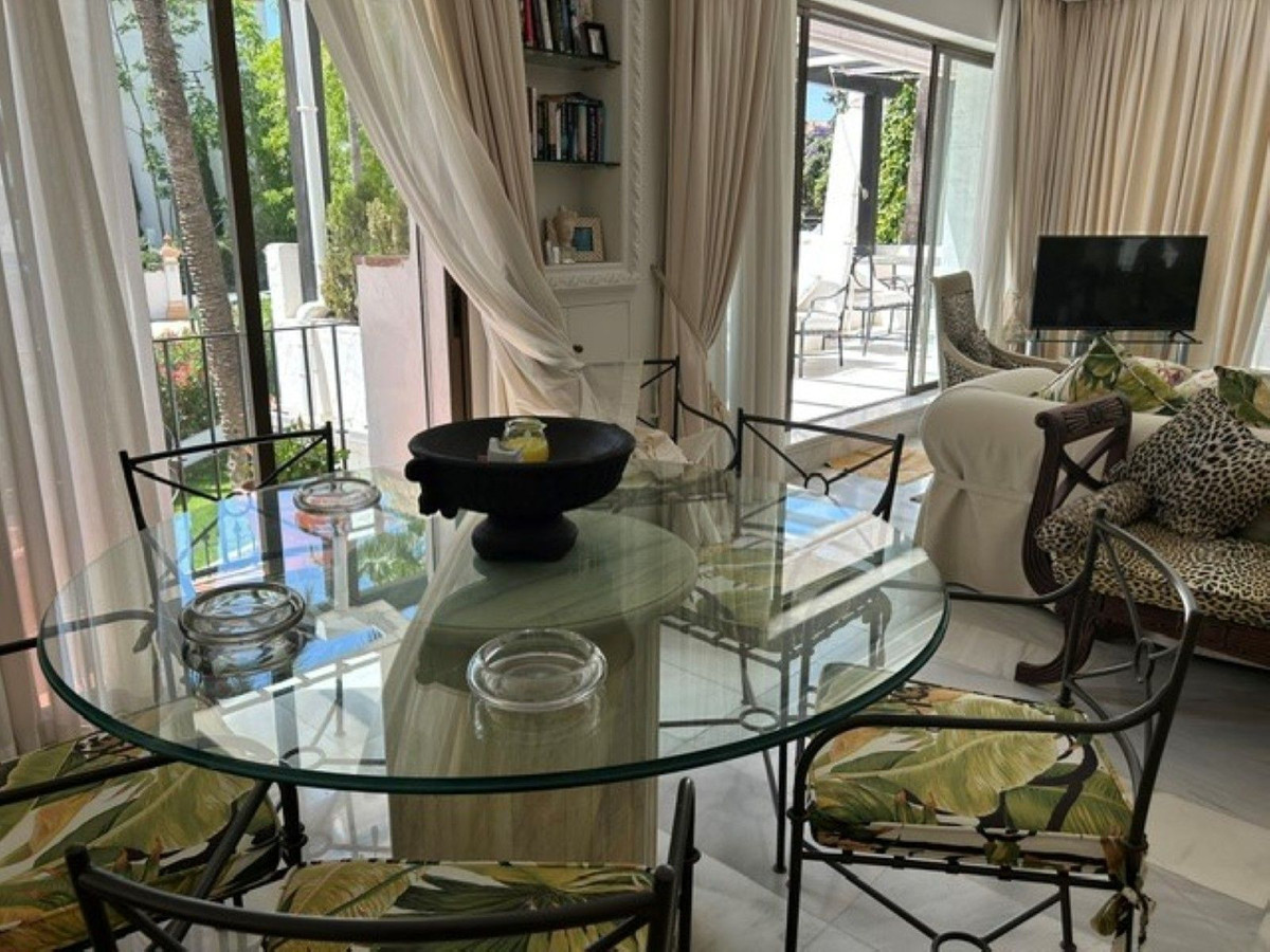 3 Bed Apartment for sale in Puerto Banús Costa Del Sol, Málaga, Spain