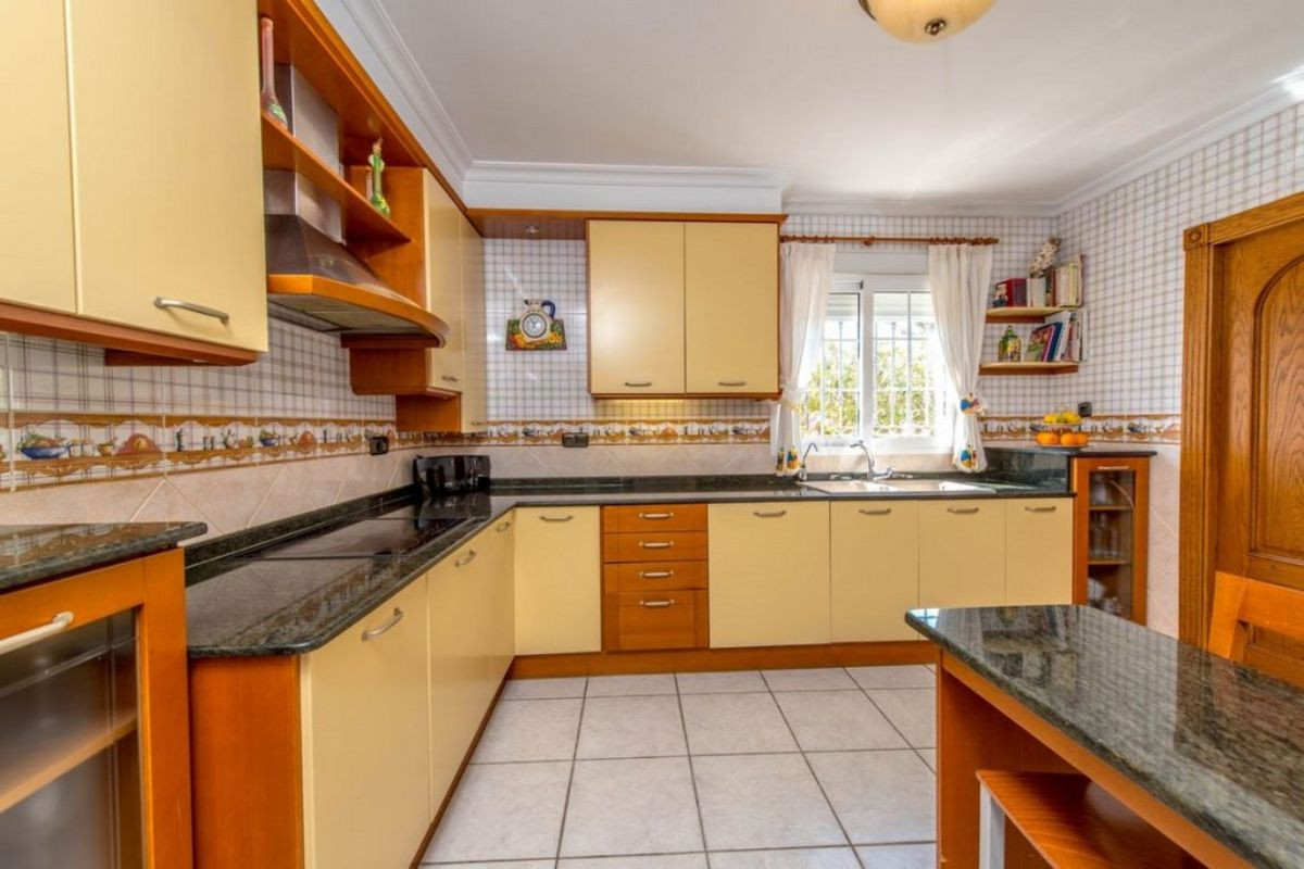 6 Bed Townhouse for sale in La Mata Costa Blanca, Alicante, Spain