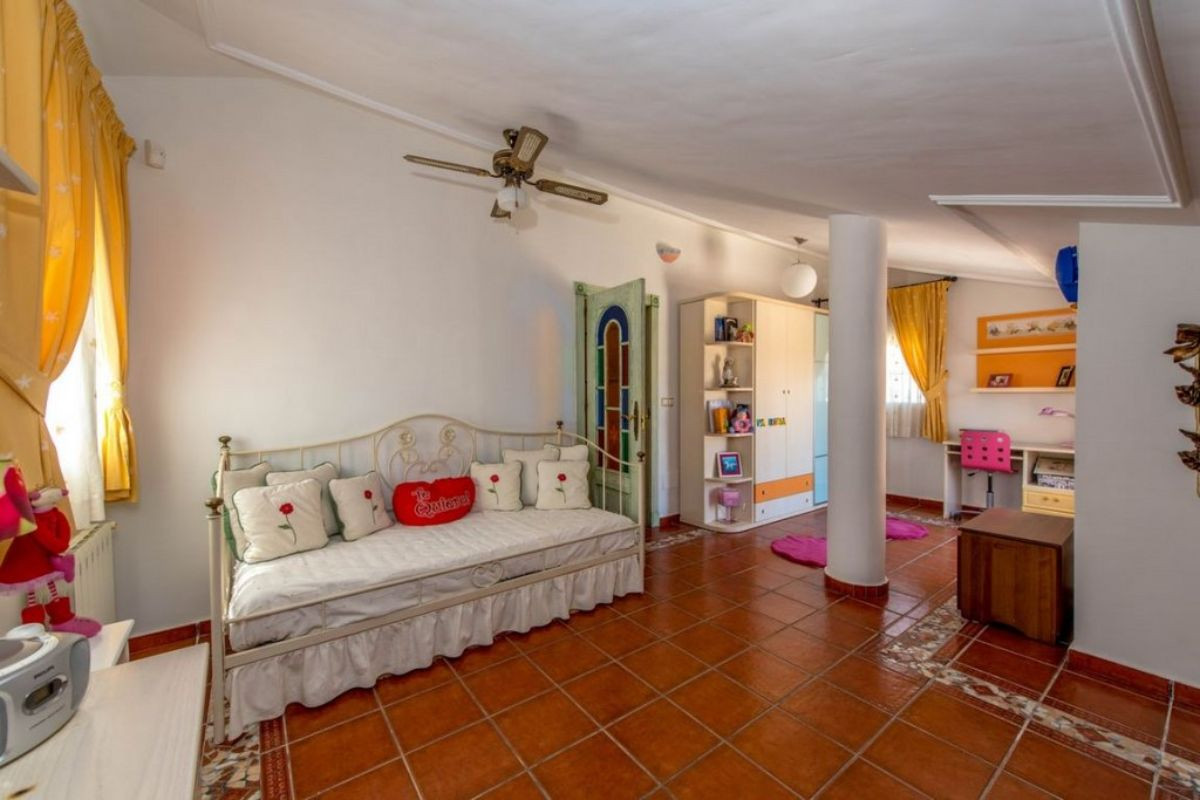 6 Bed Townhouse for sale in La Mata Costa Blanca, Alicante, Spain