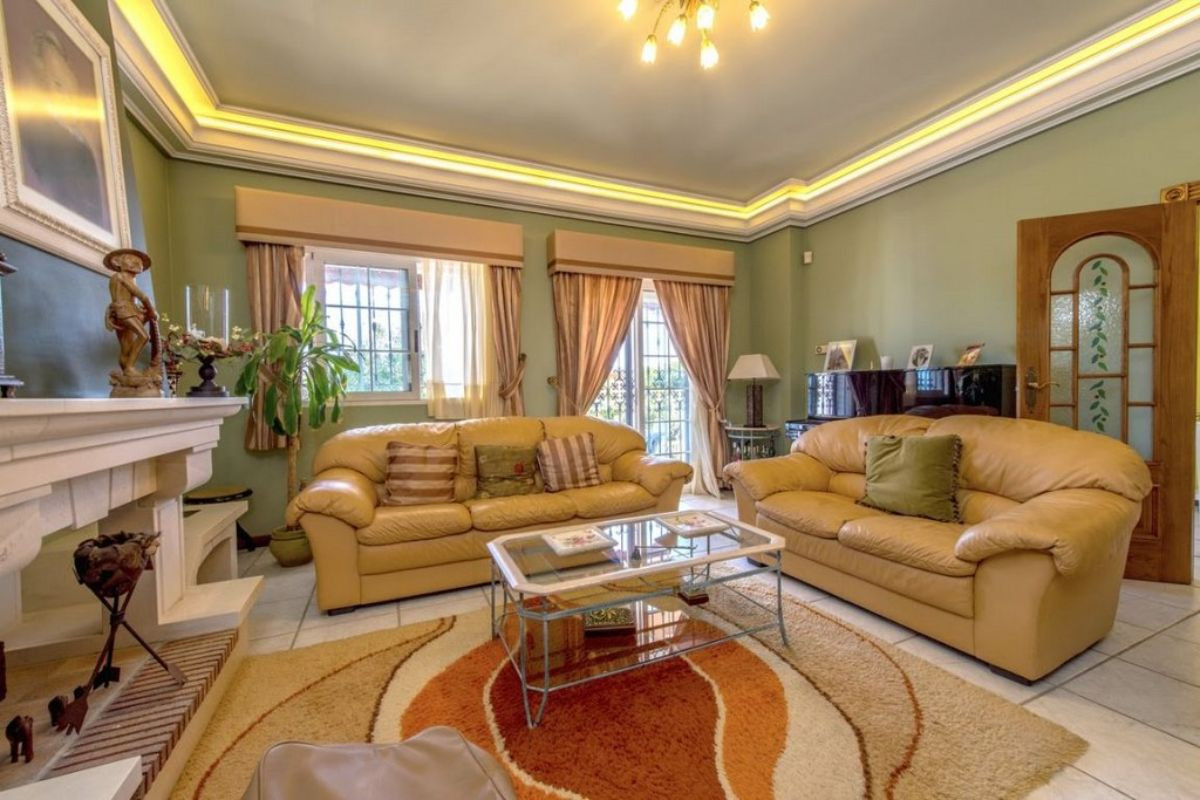6 Bed Townhouse for sale in La Mata Costa Blanca, Alicante, Spain
