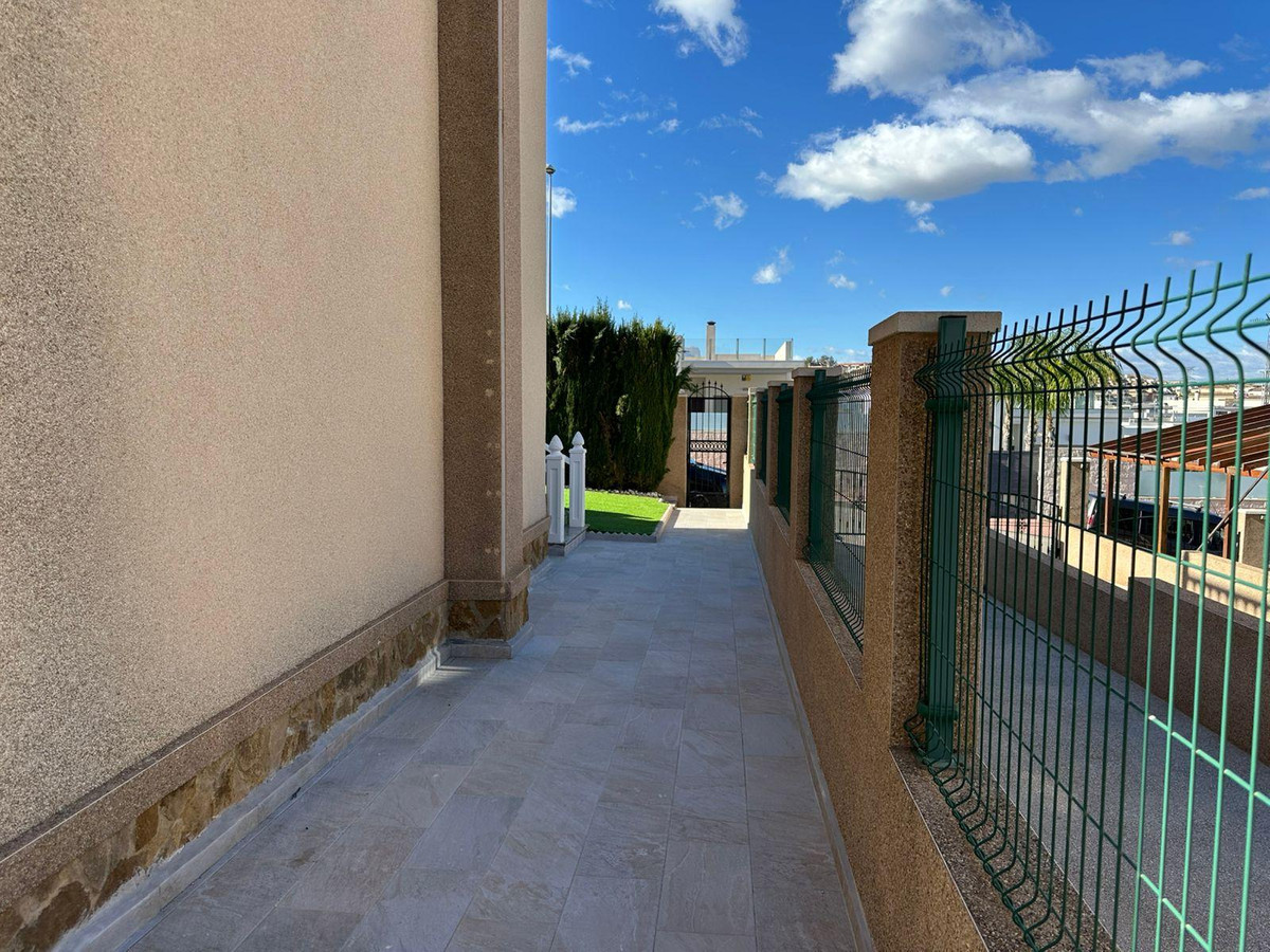 Se vende Adosada de 4 dormitorios en Costa Blanca, Alicante, España