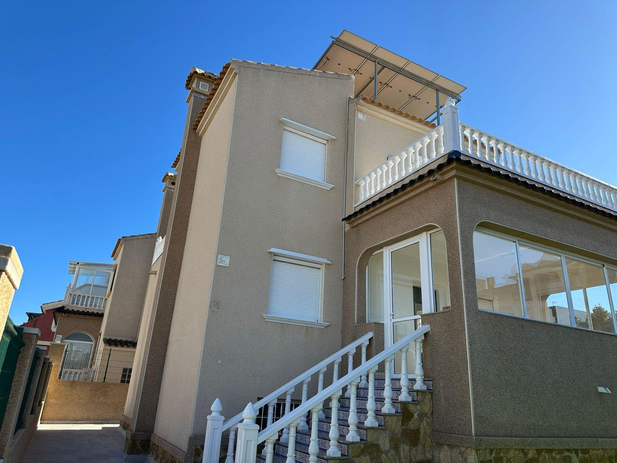 Se vende Adosada de 4 dormitorios en Costa Blanca, Alicante, España
