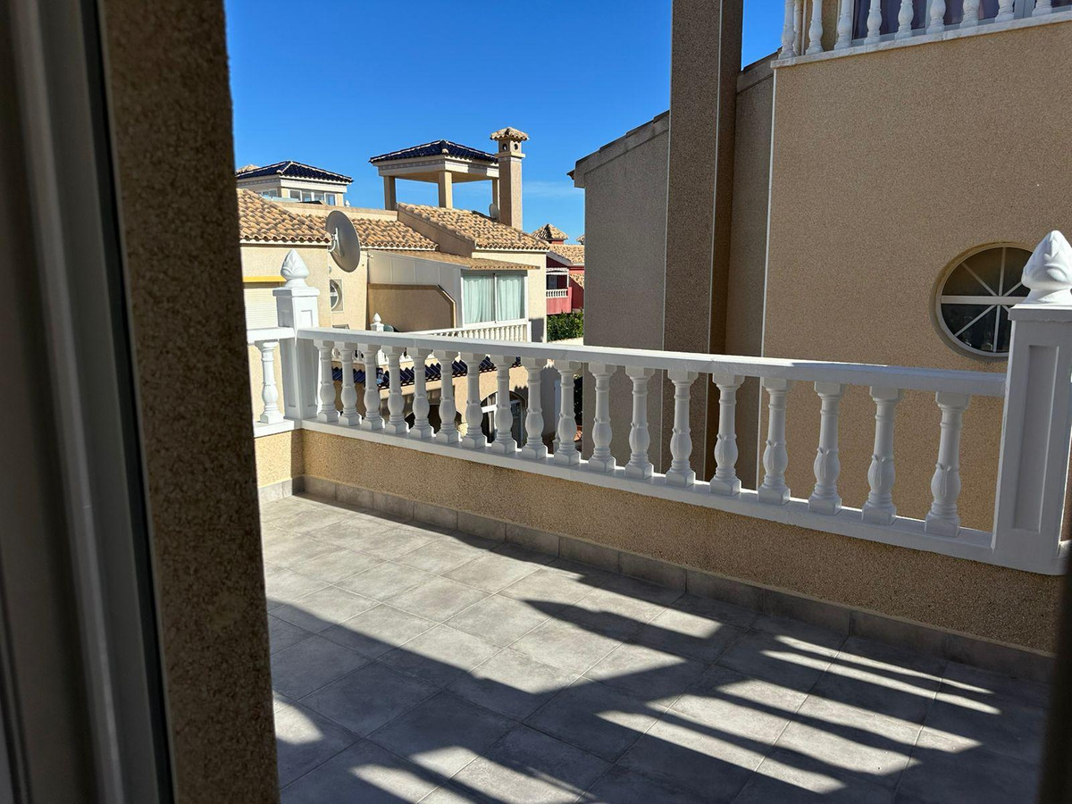 Se vende Adosada de 4 dormitorios en Costa Blanca, Alicante, España