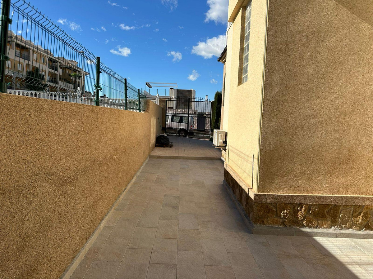 Se vende Adosada de 4 dormitorios en Costa Blanca, Alicante, España
