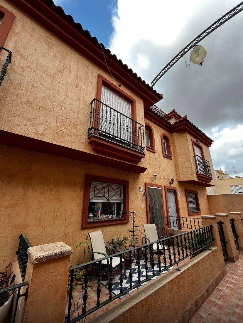 Se vende Adosada de 3 dormitorios en Costa Blanca, Alicante, España