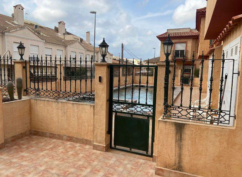 Se vende Adosada de 3 dormitorios en Costa Blanca, Alicante, España