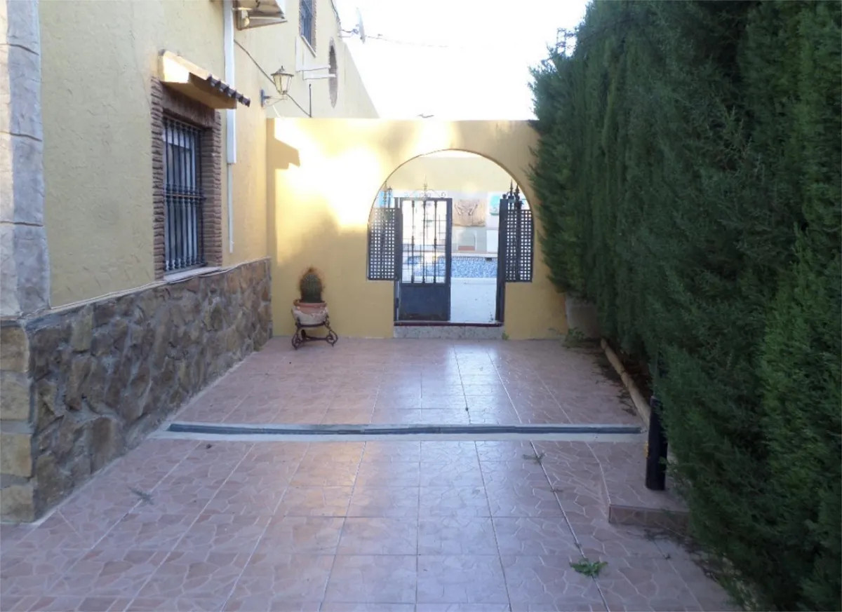 Se vende Adosada de 4 dormitorios en Costa Blanca, Alicante, España